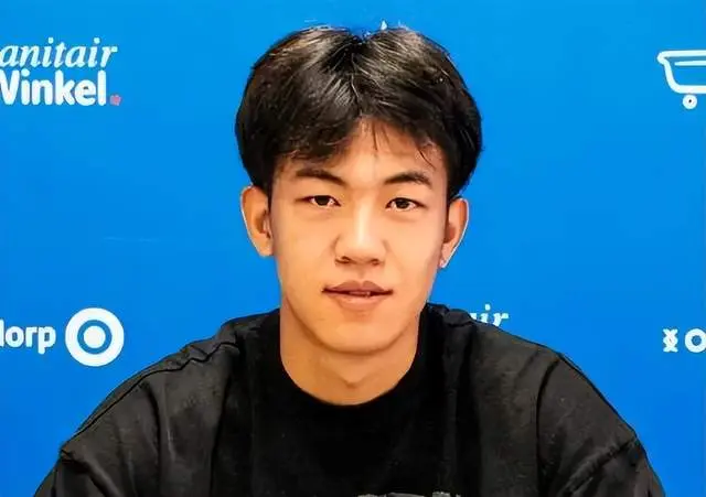 荷乙豪门立, 这不仅是他, 成为中国足